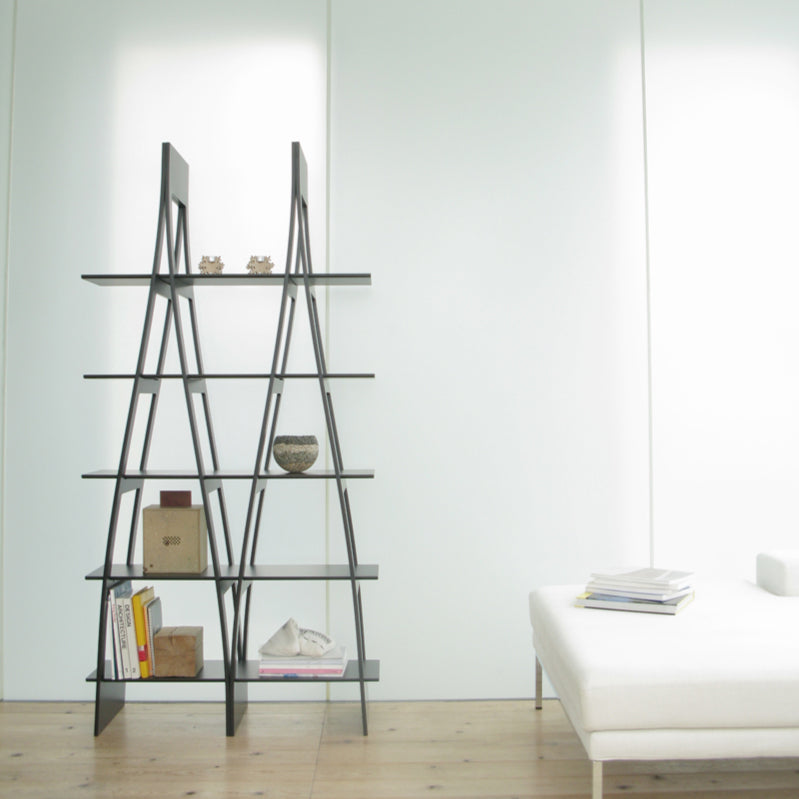 Alex MacDonaldのDisplay Shelves