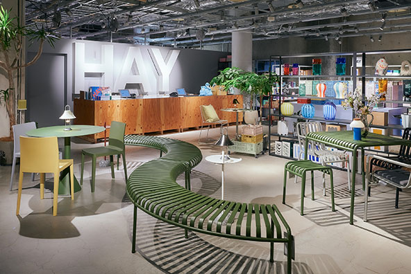 表参道の旗艦店HAY TOKYOの店内