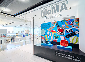 MoMA Design Store公式掲載の表参道店の店内